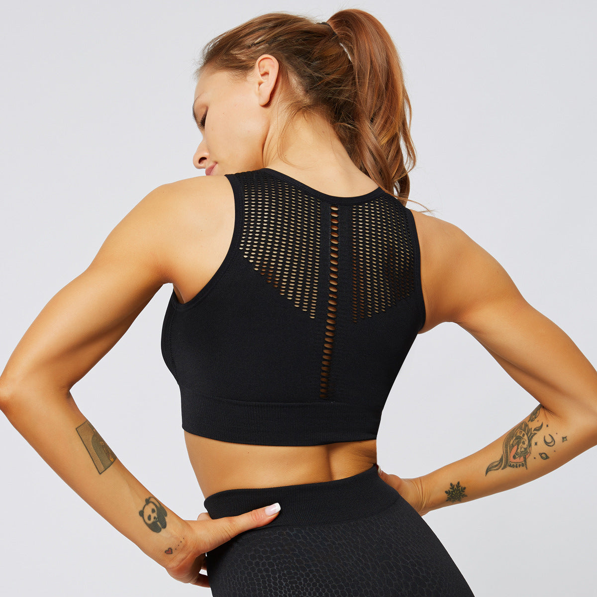 Beautiful back shockproof gathered sports bra