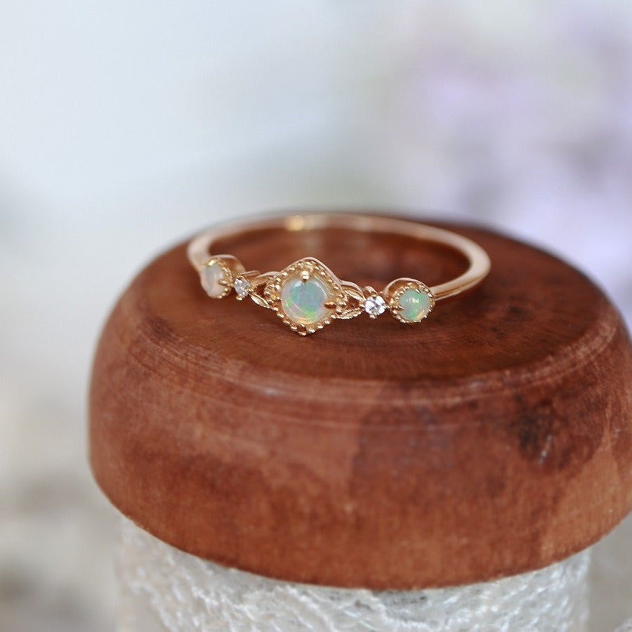 Japanese Style Mild Luxury Classic Hollow Style Ring